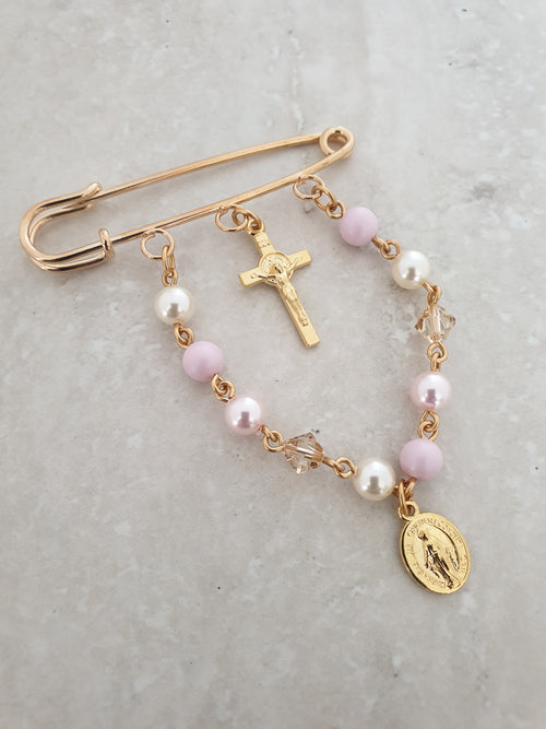 Anastasia Cot Pin