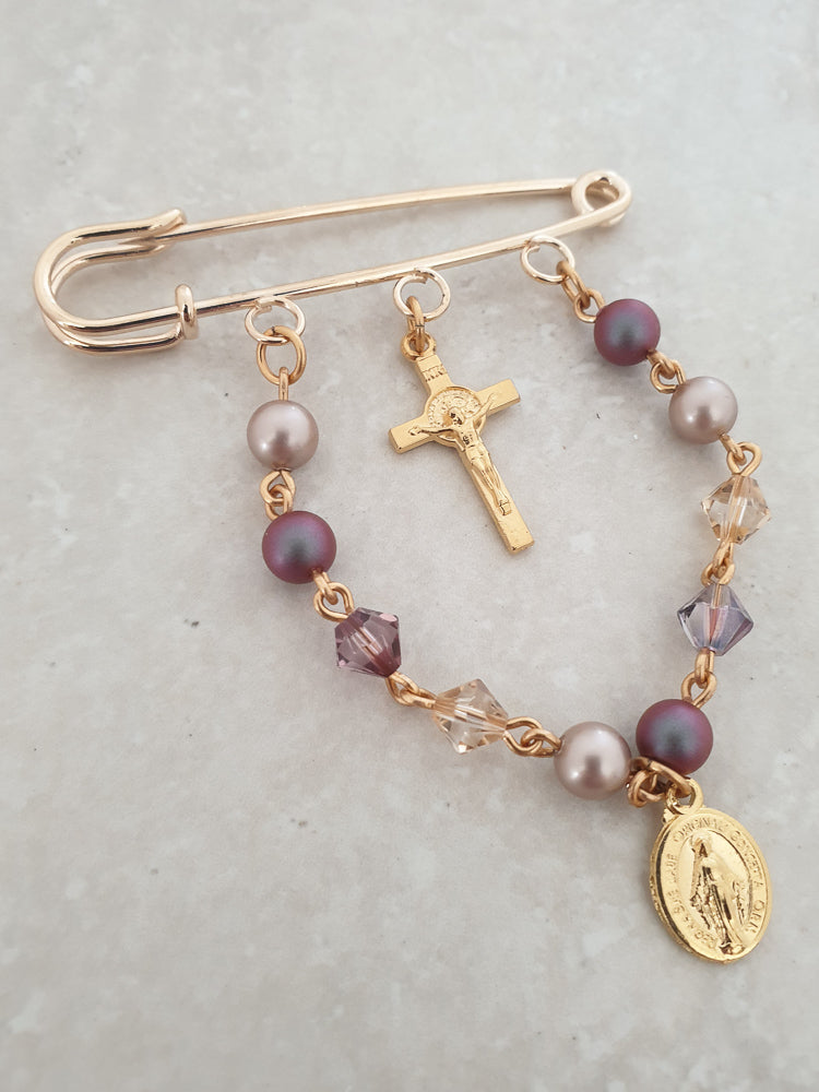 Elizabeth Cot Pin
