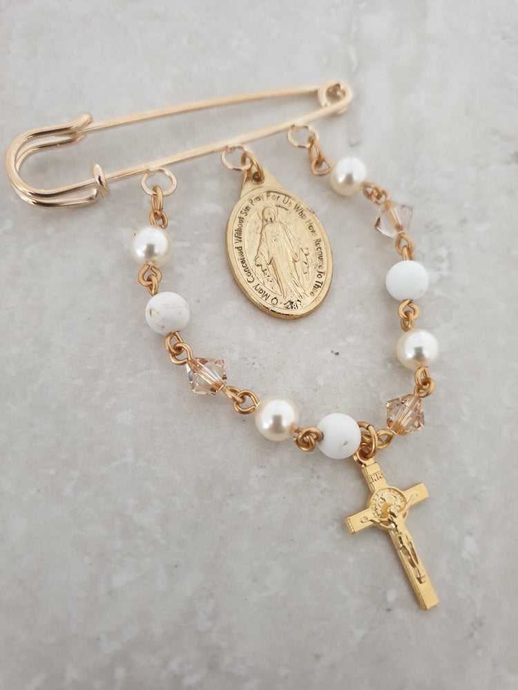 Veronica Cot Pin